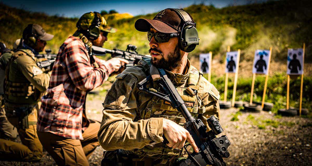US SOF Rifle: Moving & Shooting 